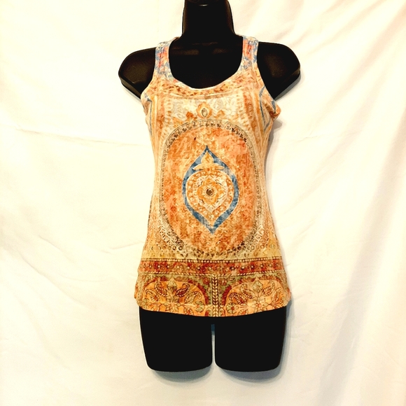 BUNDLE 🛍 deal 🥳GUESS - FREE MOSSIMO.. tank tops 🛍 - Picture 2 of 5